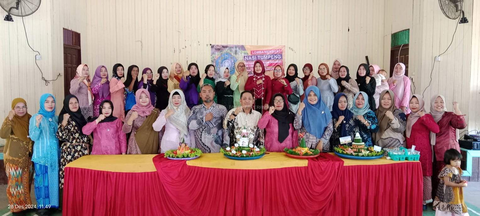 Lomba Membuat Nasi Tumpeng Meriahkan Peringatan Hari Ibu di Kampung Tanjung Perangat